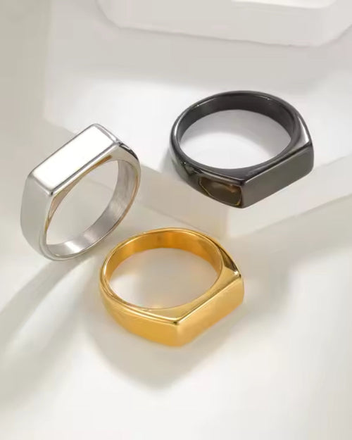 Axis Ring - Old Money